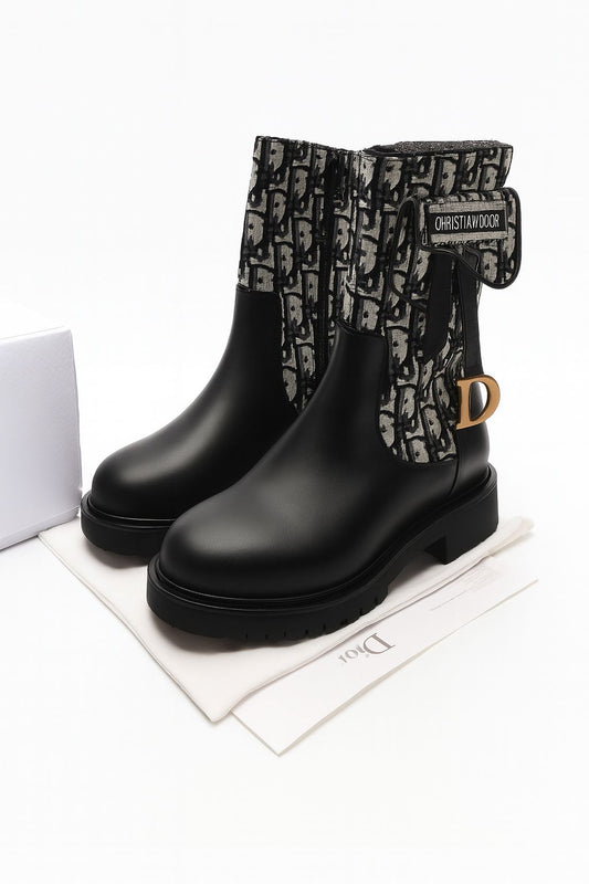 Christian Dior ￼￼